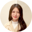 スピーカー INI株式会社 / UI / UXデザイナー友常 果歩